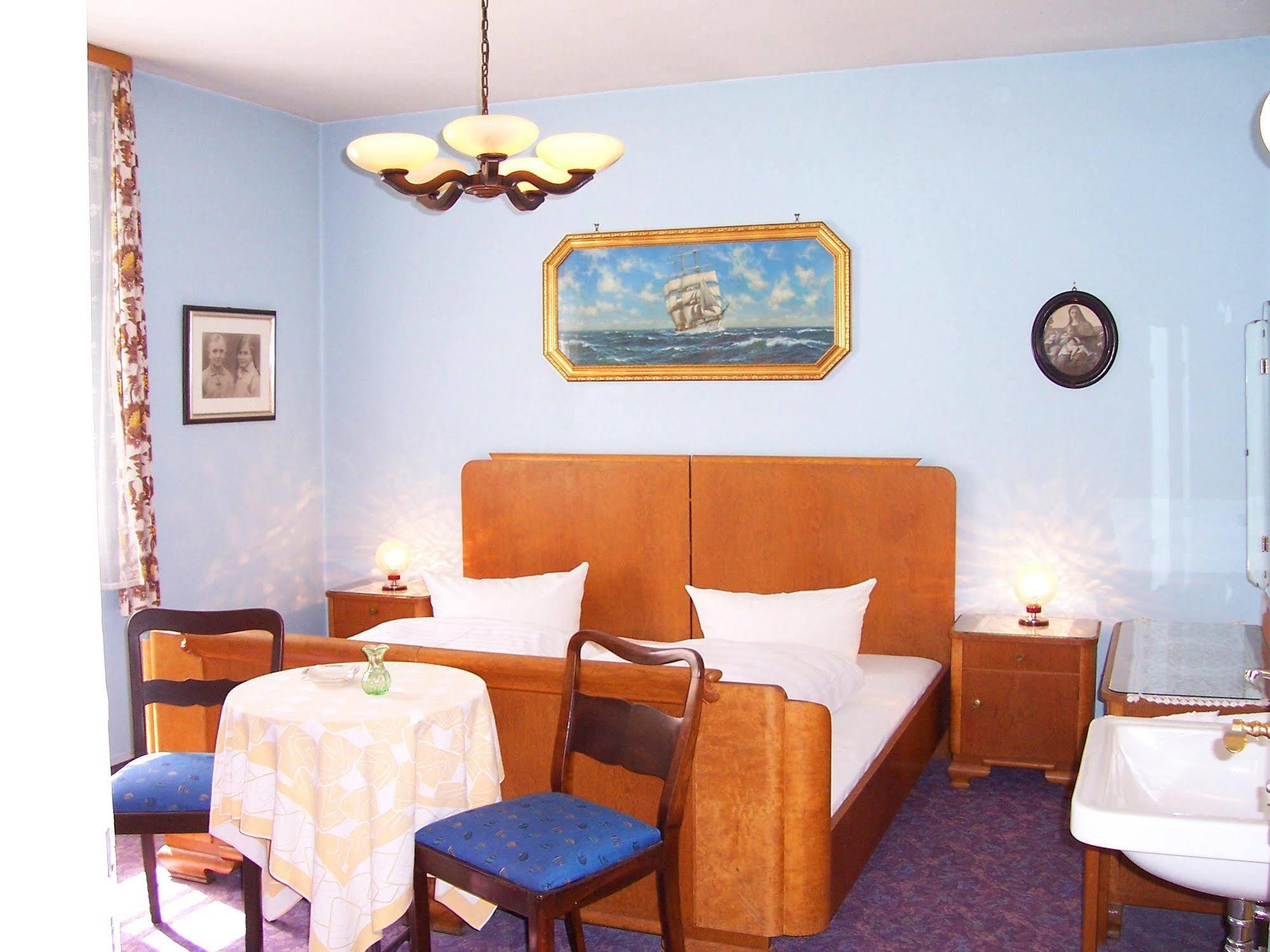 Hotel Krone โกสไวน์ชไตน์ ภายนอก รูปภาพ