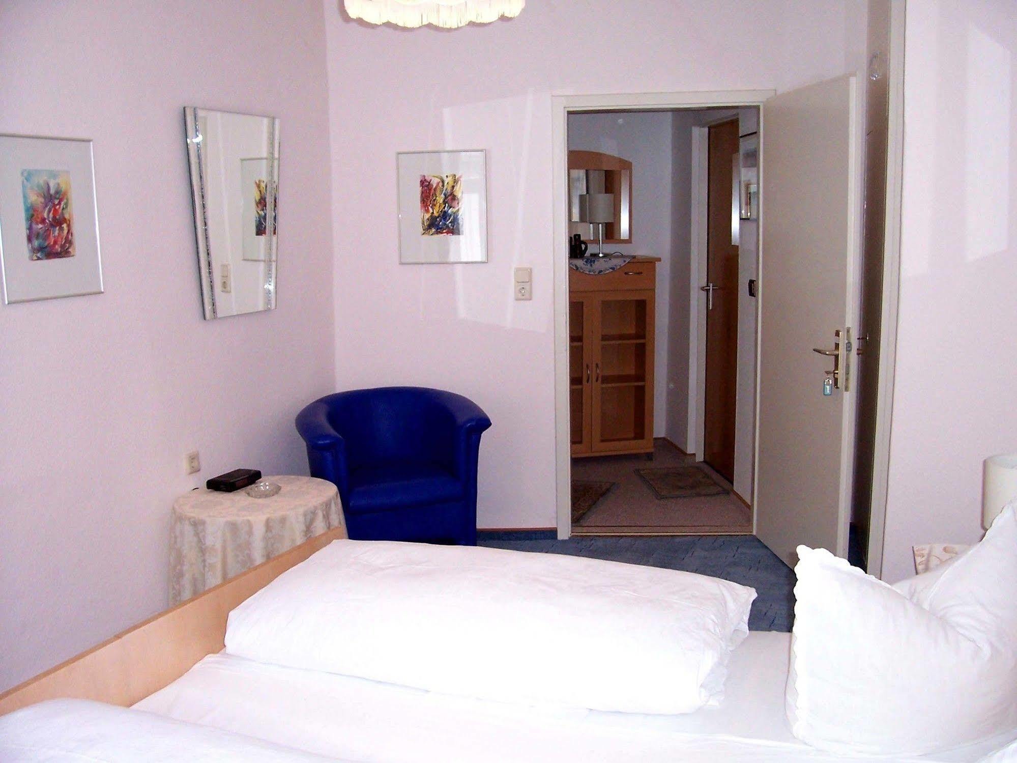 Hotel Krone โกสไวน์ชไตน์ ภายนอก รูปภาพ